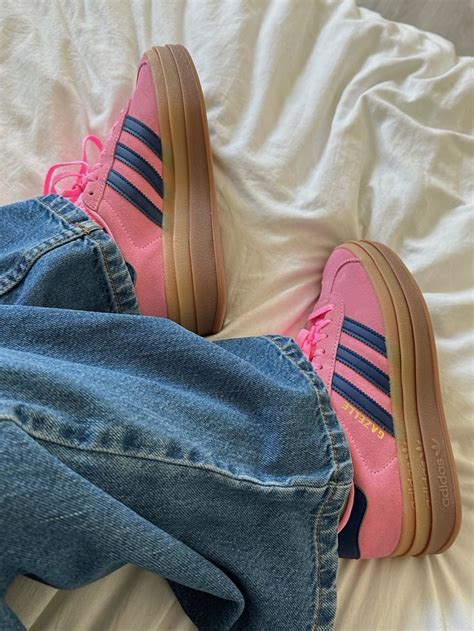 pink sambas women.